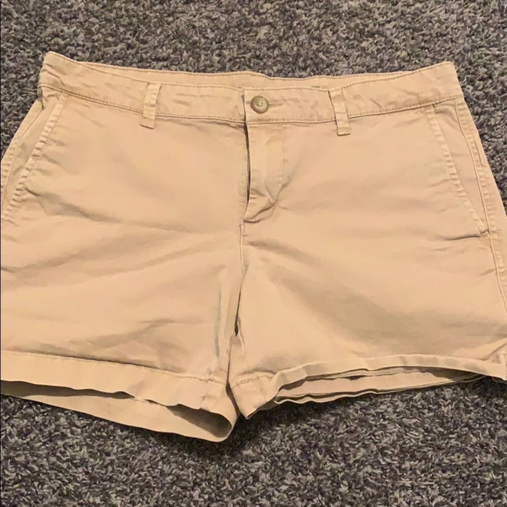 gap khaki shorts